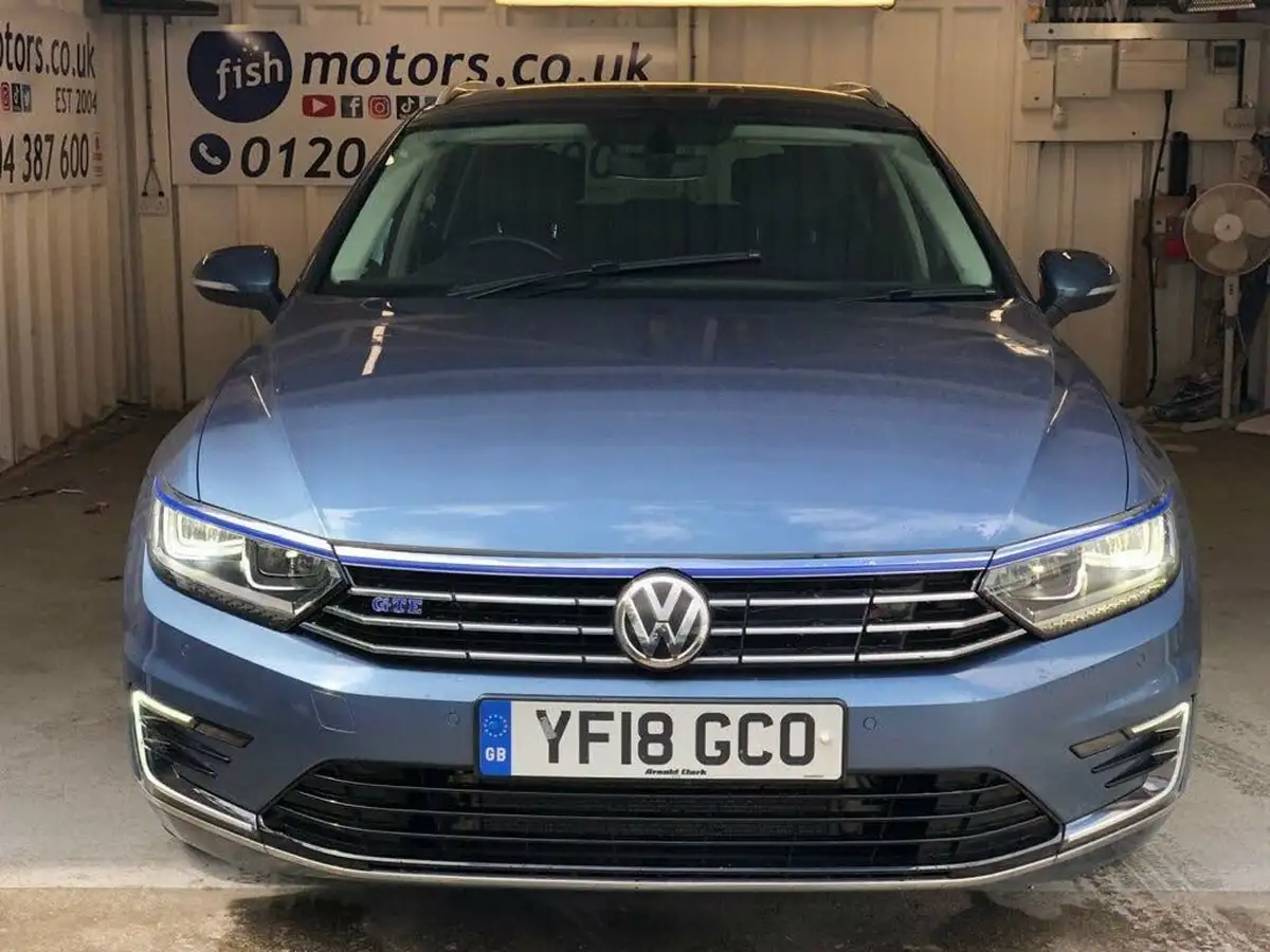 2018-volkswagen-passat-14-tsi-gte-estate-5d-big-6