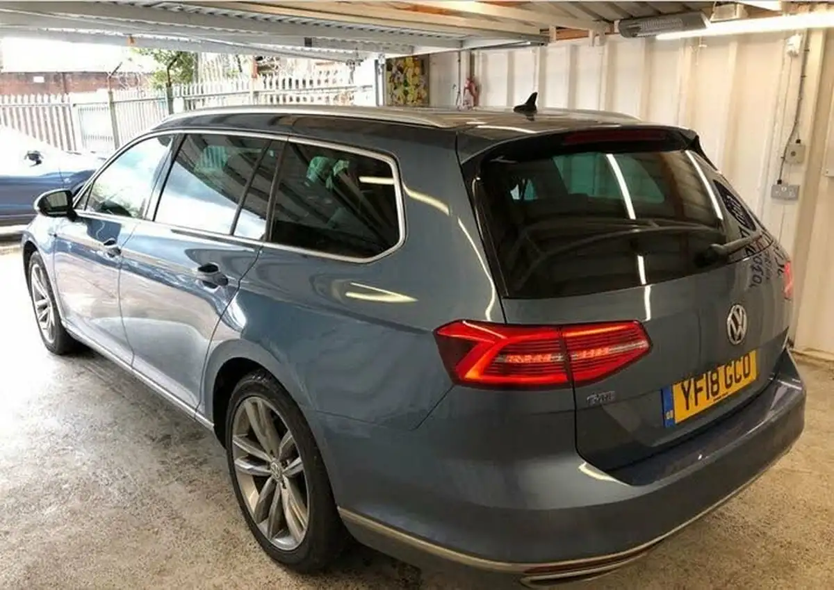 2018-volkswagen-passat-14-tsi-gte-estate-5d-big-28