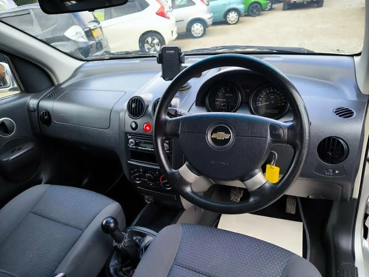 2008-chevrolet-kalos-12-se-big-15