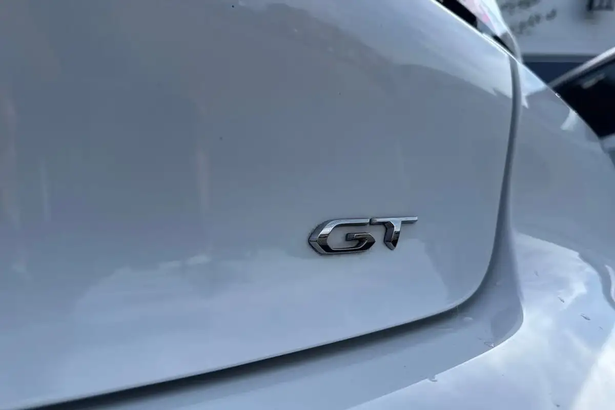 2023-peugeot-208-12-puretech-gt-100ps-eat8-big-44