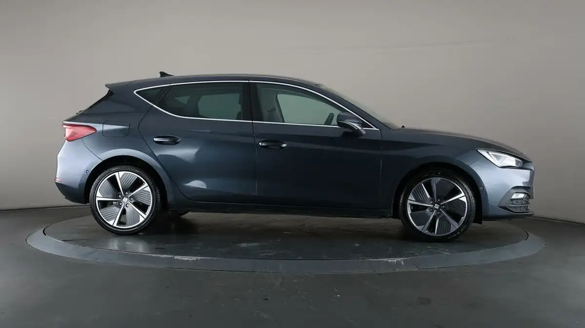 2021-seat-leon-10-etsi-evo-xcellence-lux-hatchback-big-49