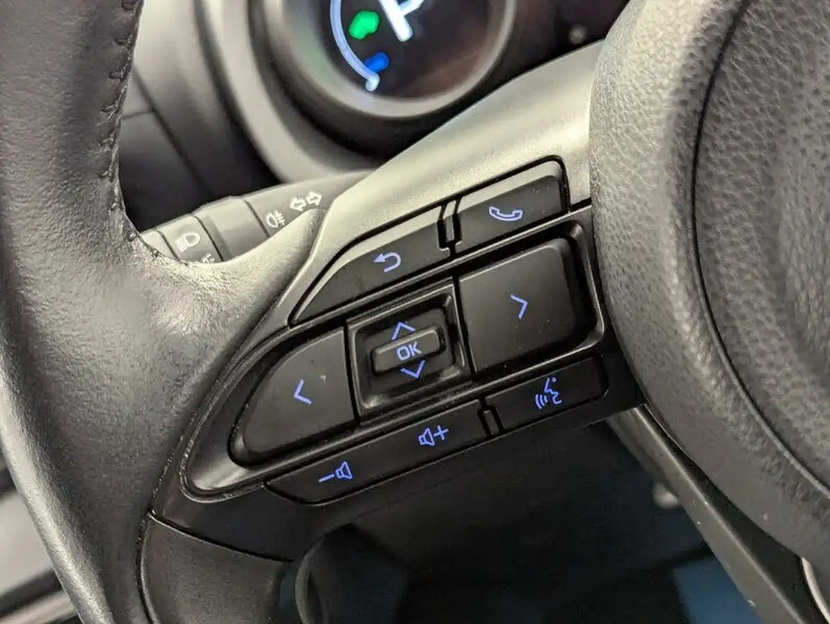 2020-toyota-yaris-15-vvt-i-design-big-20
