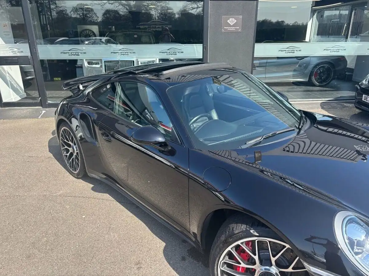 2015-porsche-911-38-turbo-coupe-big-9