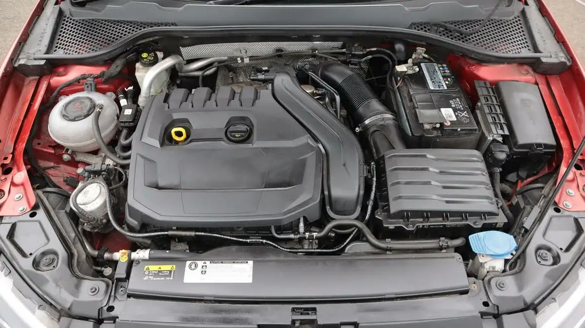2019-seat-leon-15-tsi-evo-fr-black-edition-150ps-hatchback-dsg-big-19