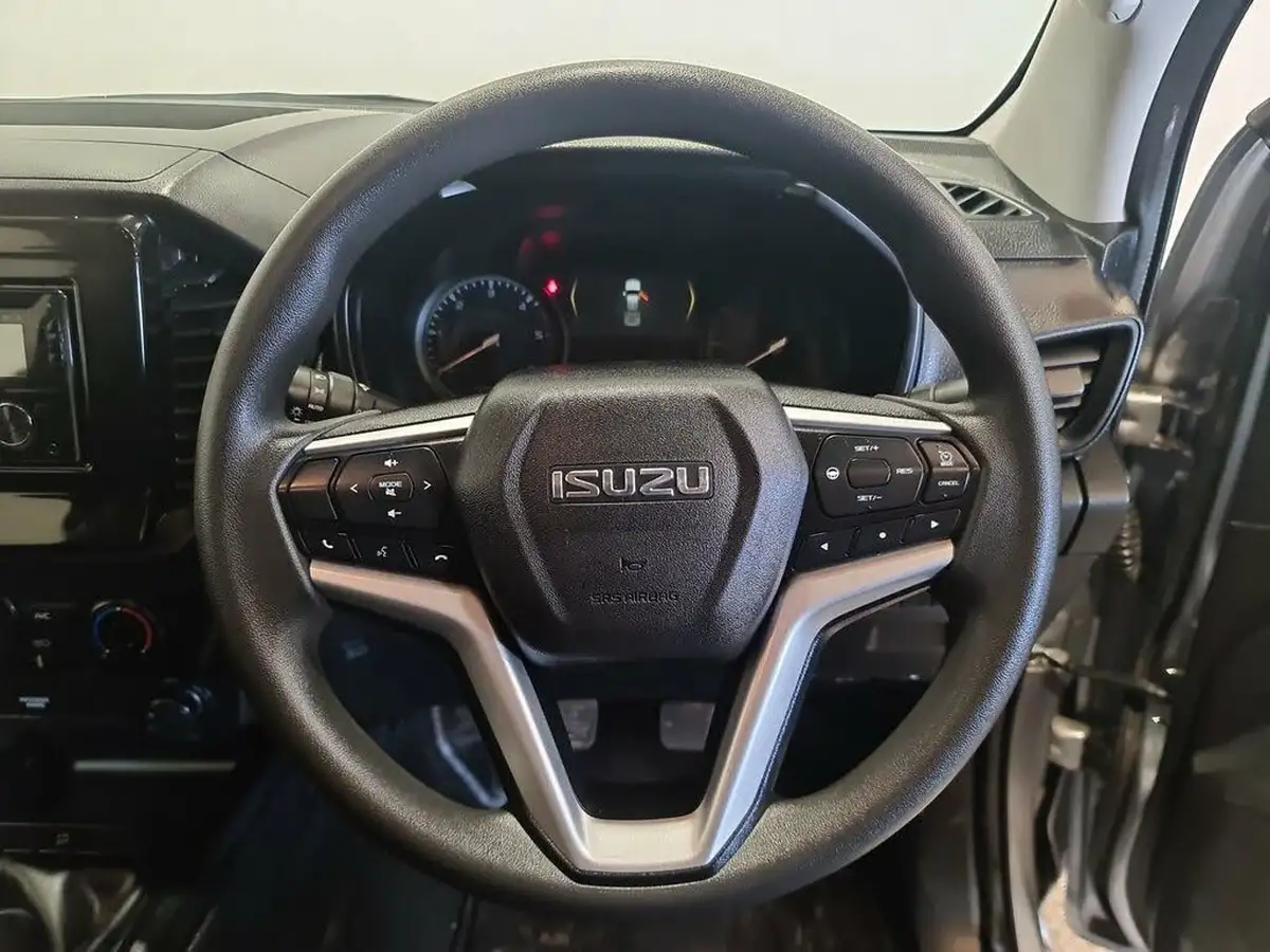 2023-isuzu-d-max-19td-utility-4x4-double-rear-differential-lock-big-20