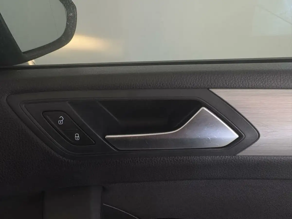2019-volkswagen-touran-16tdi-se-dsg-big-18