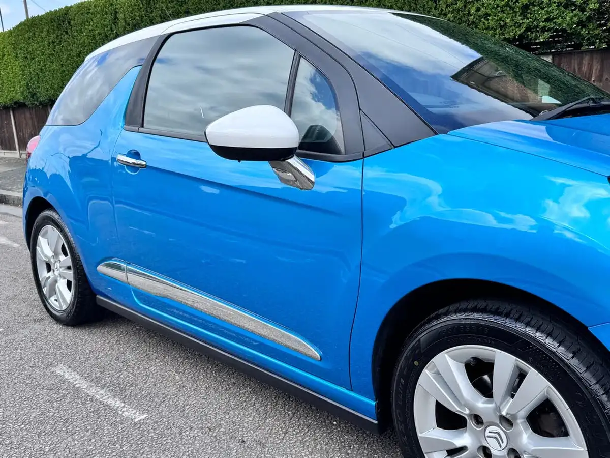 2012-citroen-ds3-16-dstyle-big-10