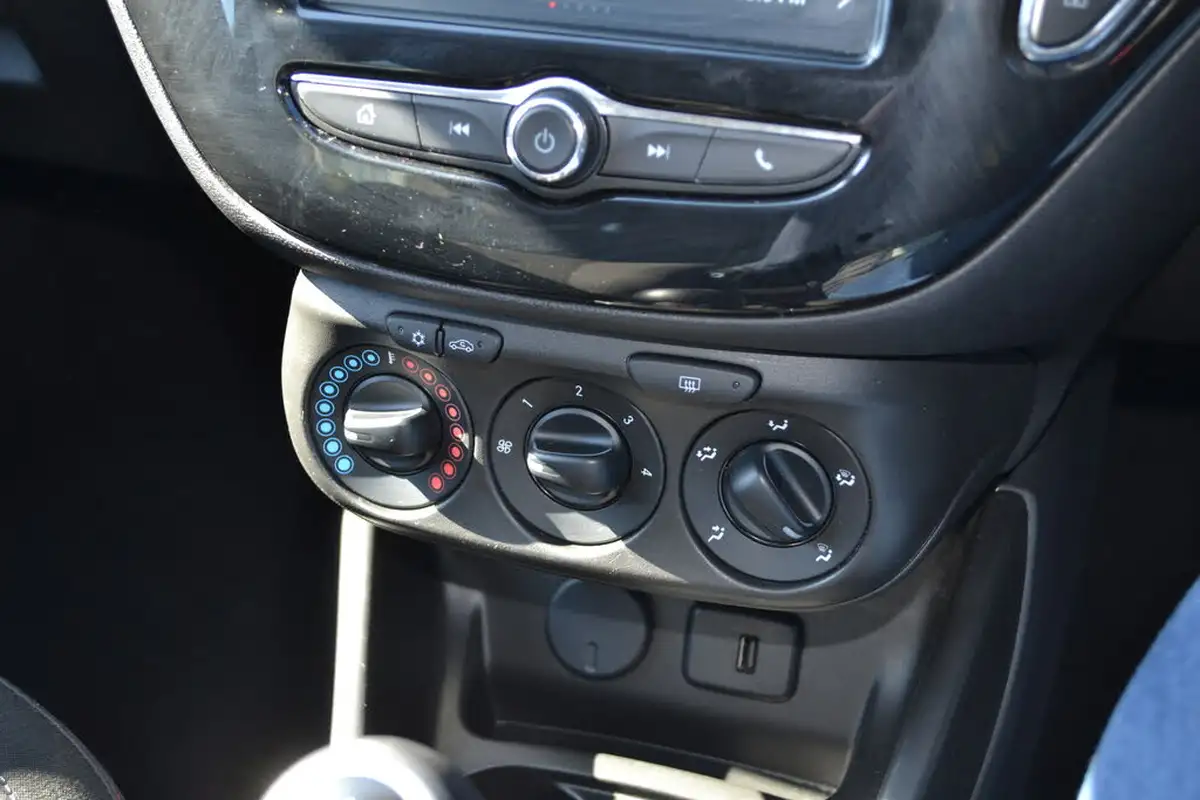 2018-vauxhall-corsa-14i-sport-90ps-5d-big-7