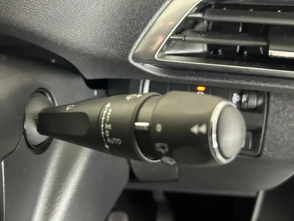2021-peugeot-3008-suv-15-bluehdi-allure-big-35