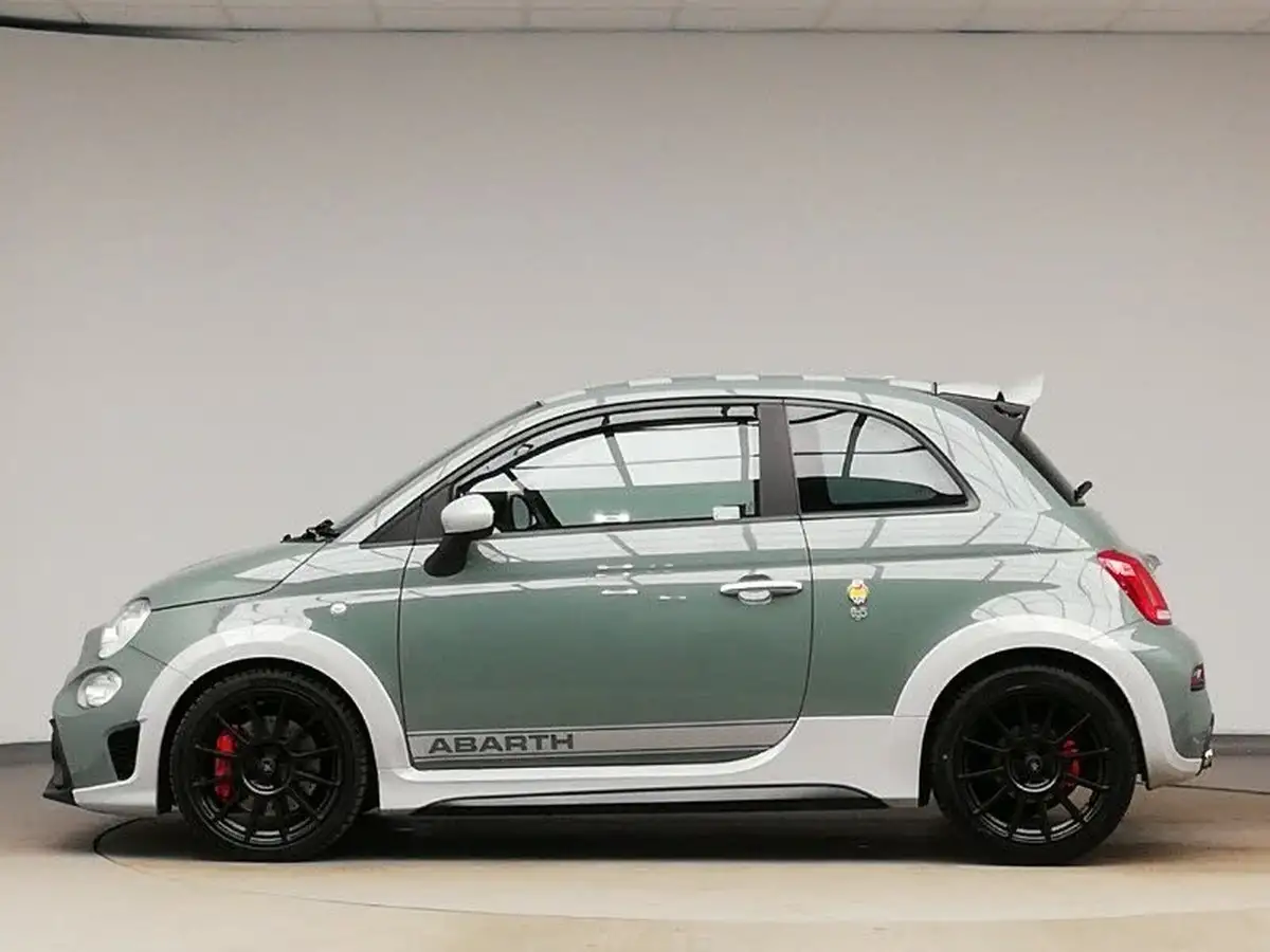 2020-abarth-695-14-tjet-70th-big-3