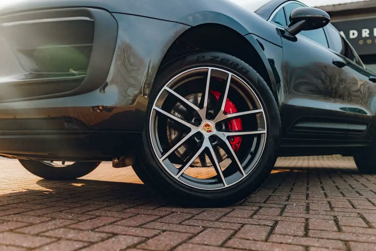 2023-porsche-macan-29-v6-s-big-14