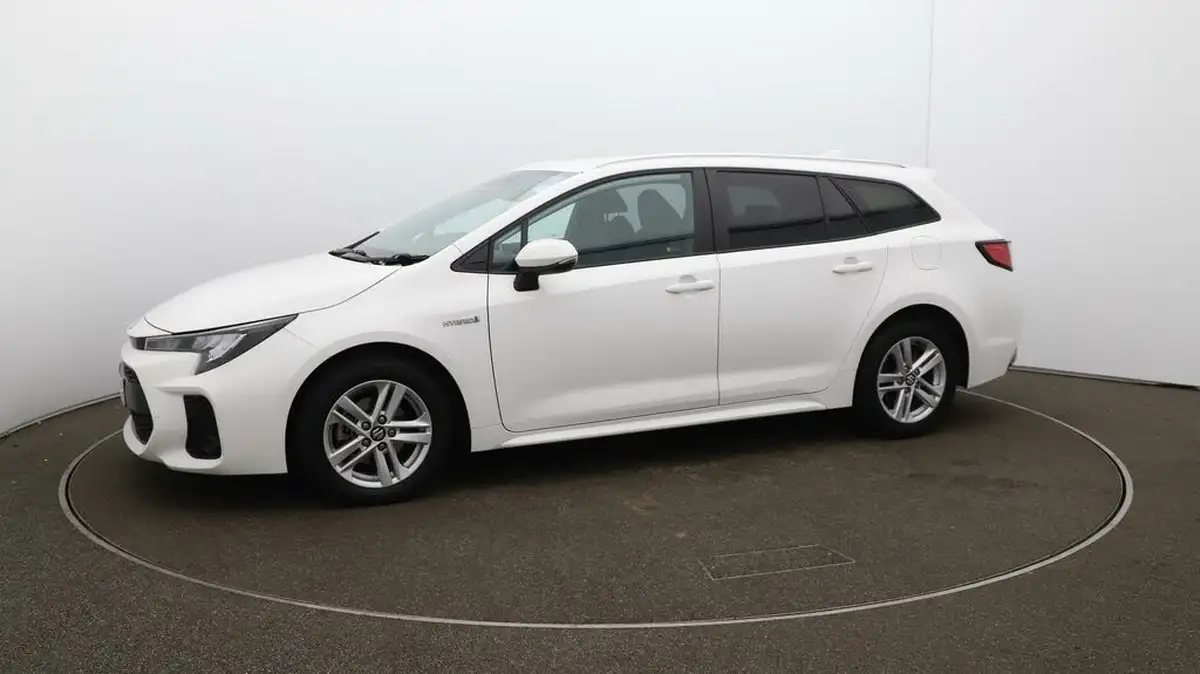 2023-suzuki-swace-18-motion-big-60