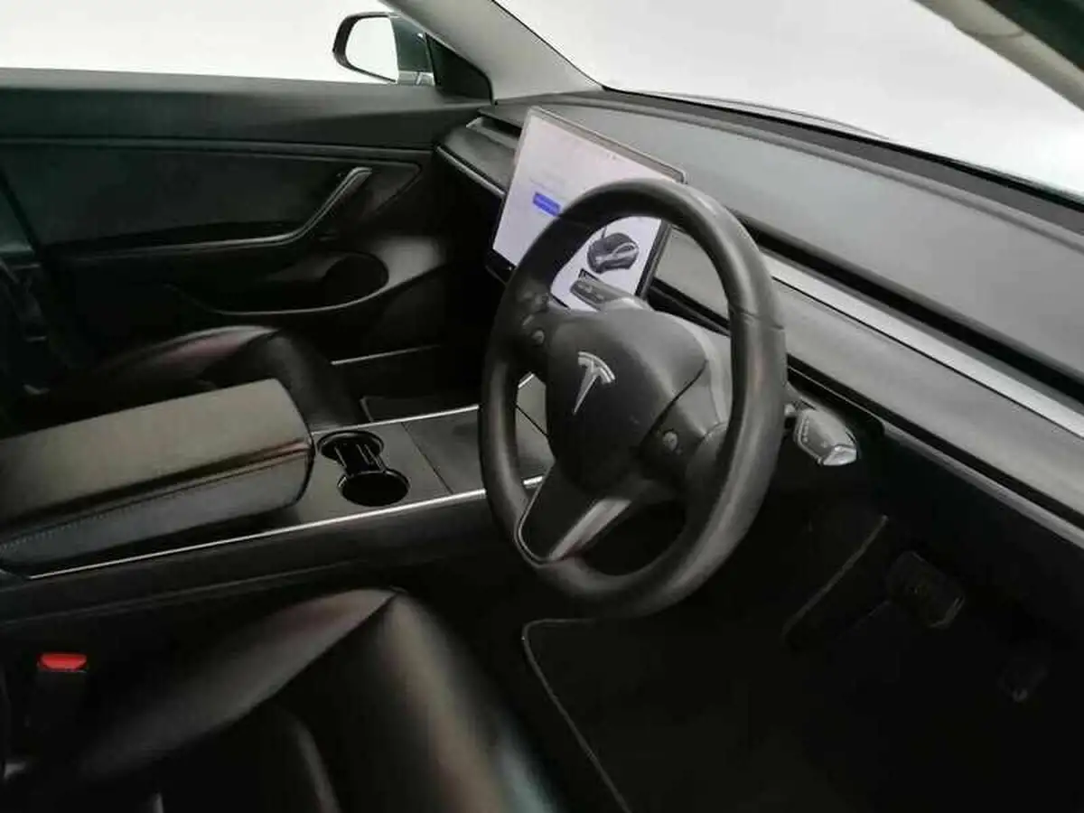 2019-tesla-model-3-e-long-range-4x4-big-10