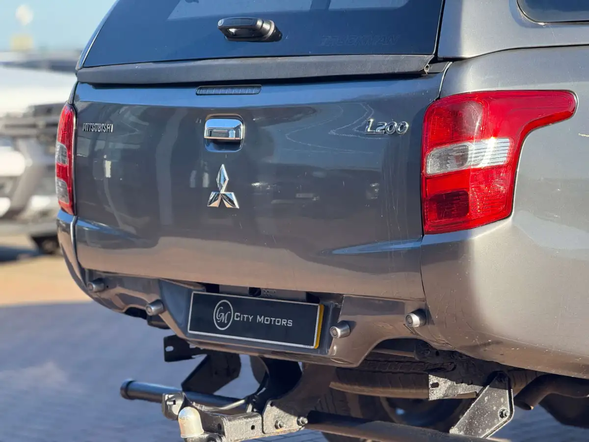 2017-mitsubishi-l200-24di-d-titan-178bhp-eu6-big-27