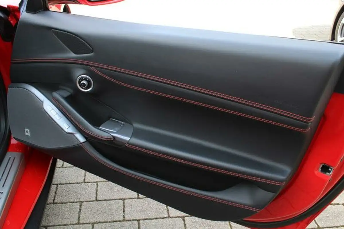 2019-ferrari-portofino-bca-big-34