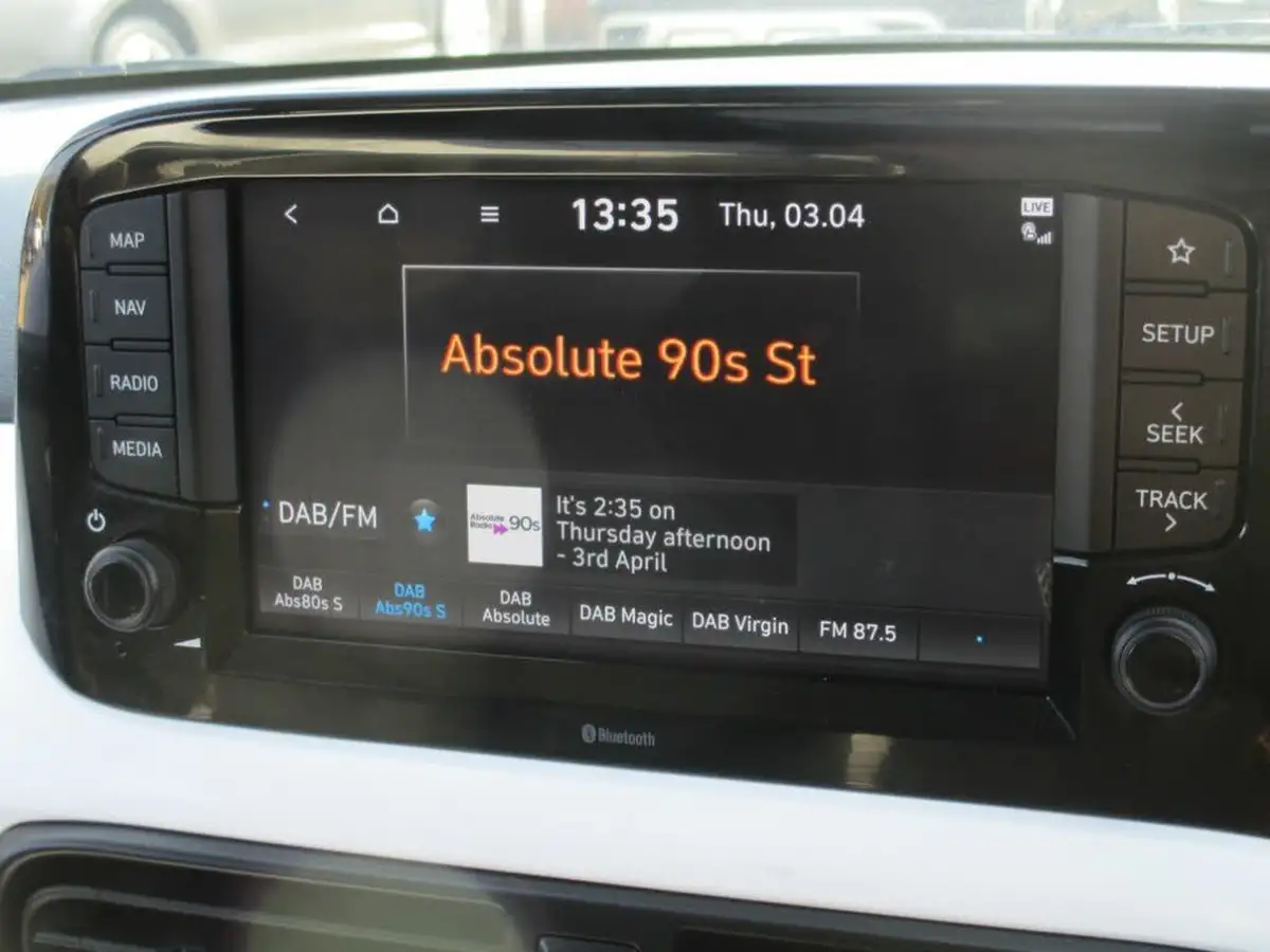 2022-hyundai-i10-12-premium-auto-big-13