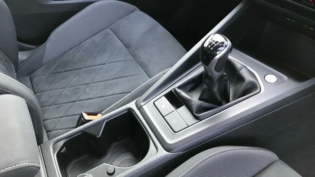 2021-volkswagen-golf-15-tsi-style-150ps-hatchback-big-20