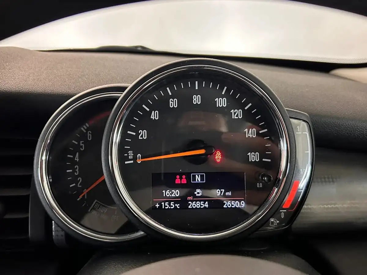 2019-mini-cooper-15-cooper-classic-hatchback-3d-big-29
