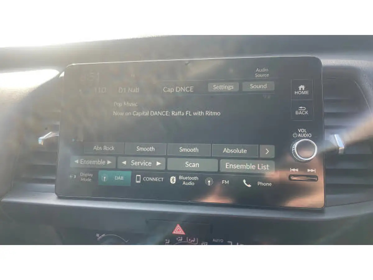 2020-honda-jazz-15-i-mmd-sr-big-30