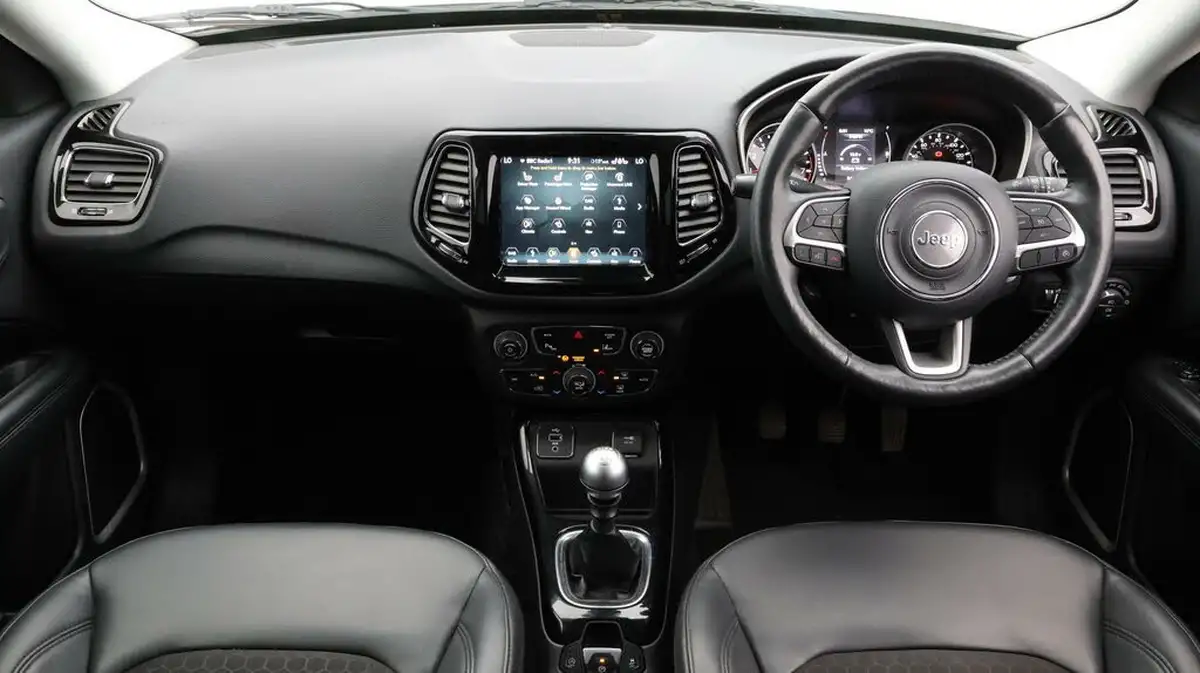 2020-jeep-compass-14-multiair-ii-night-eagle-big-13