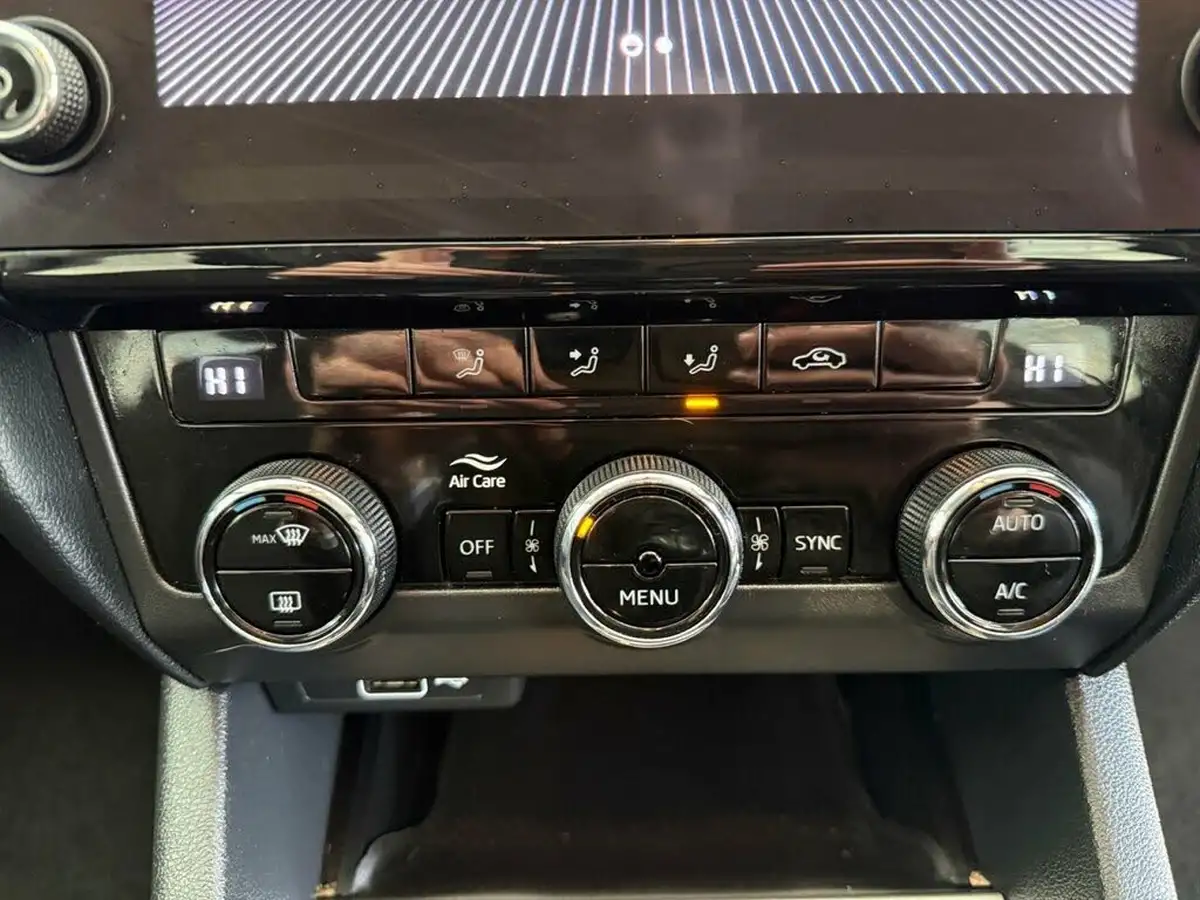 2020-skoda-octavia-10-tsi-se-technology-115ps-hatchback-big-43