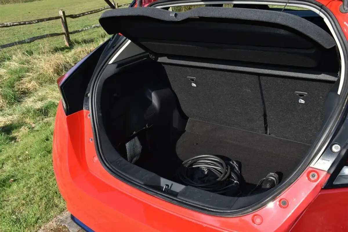 2021-nissan-leaf-e-acenta-big-30