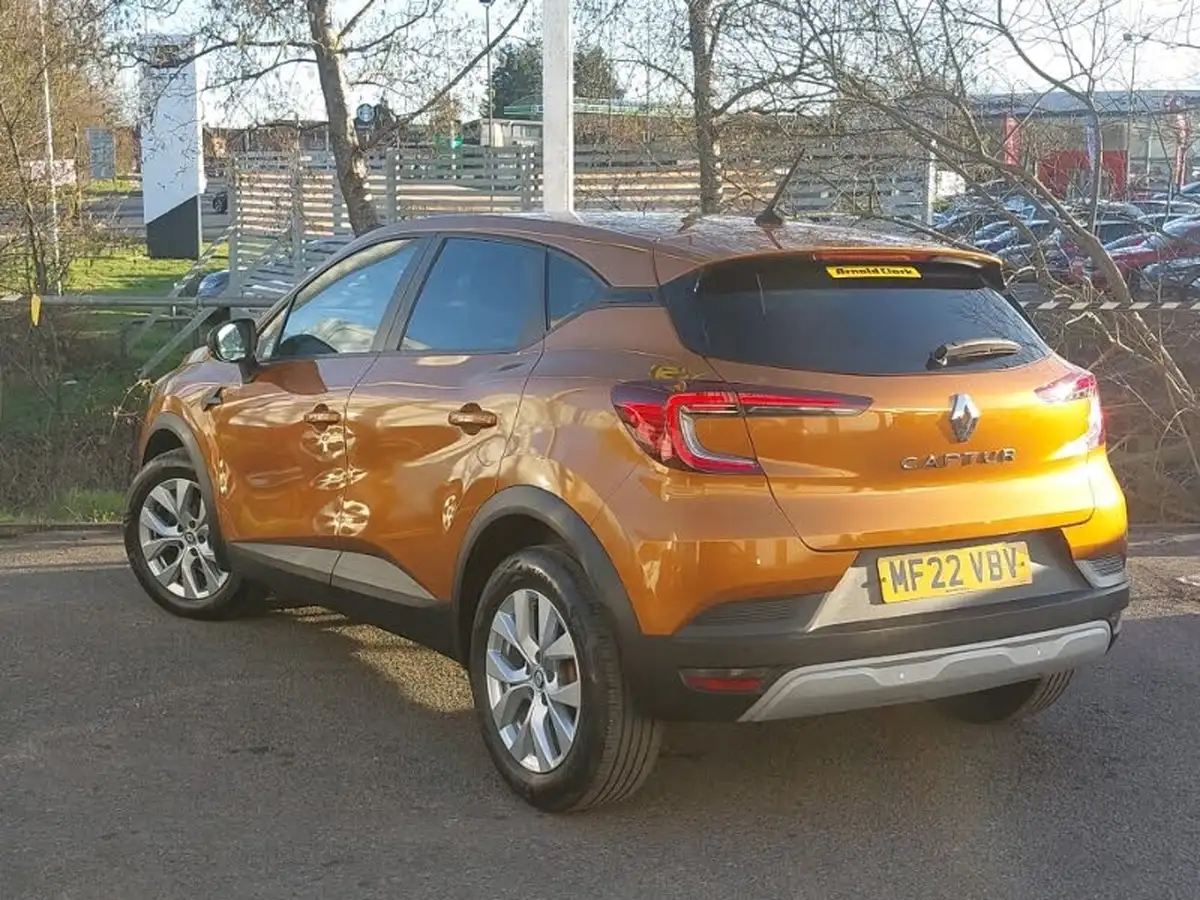 2022-renault-captur-13-tce-iconic-edition-big-1