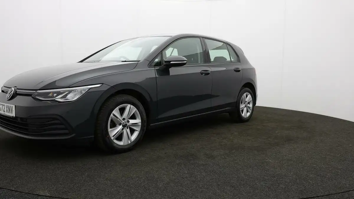 2022-volkswagen-golf-20tdi-life-hatchback-big-51
