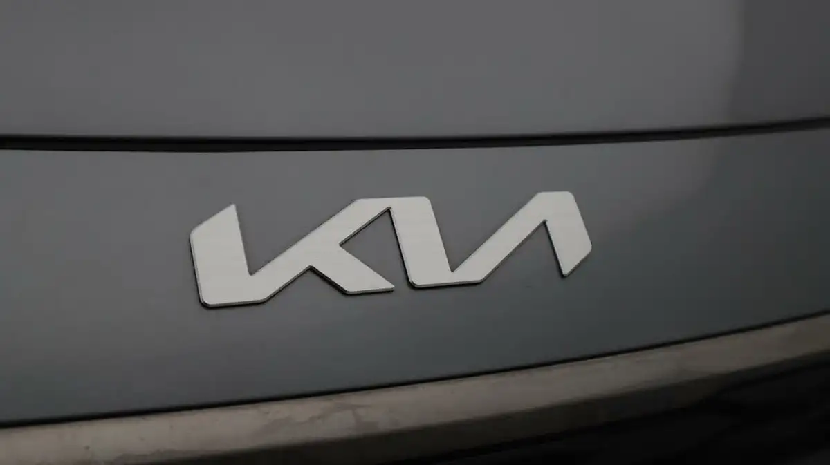 2023-kia-niro-ev-e-4-heat-pump-big-23