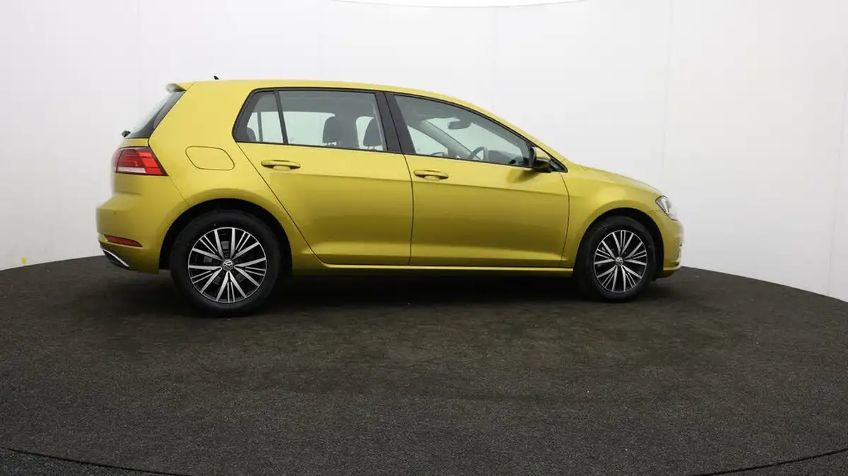 2018-volkswagen-golf-20tdi-se-nav-bmtss-hatchback-5d-dsg-big-28
