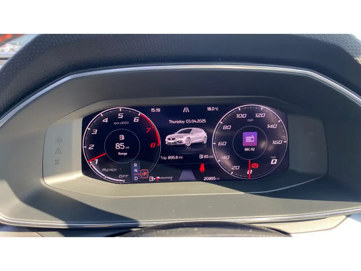 2022-seat-leon-big-10