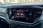 2020-volkswagen-t-roc-15-tsi-se-small-18