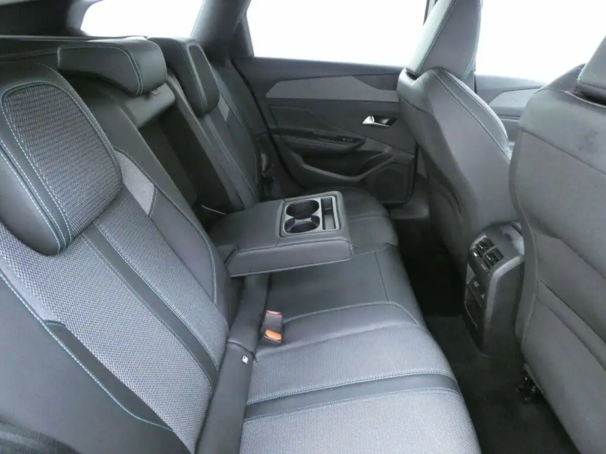 2023-peugeot-308-sw-12-puretech-allure-premium-130ps-big-14