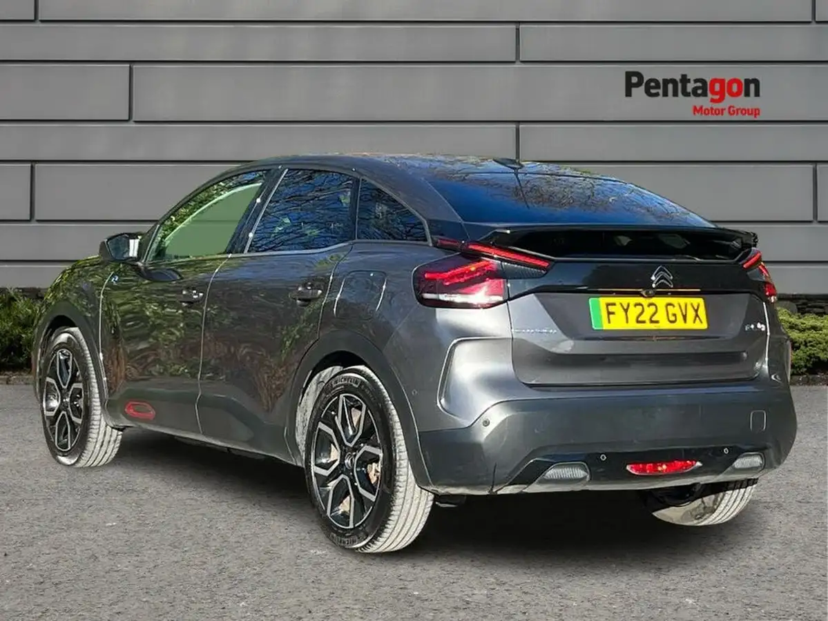 2022-citroen-c4-e-shine-plus-big-1