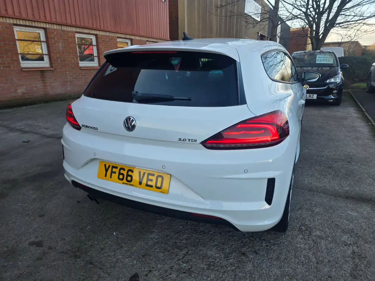 2016-volkswagen-scirocco-20tdi-r-line-150ps-big-11