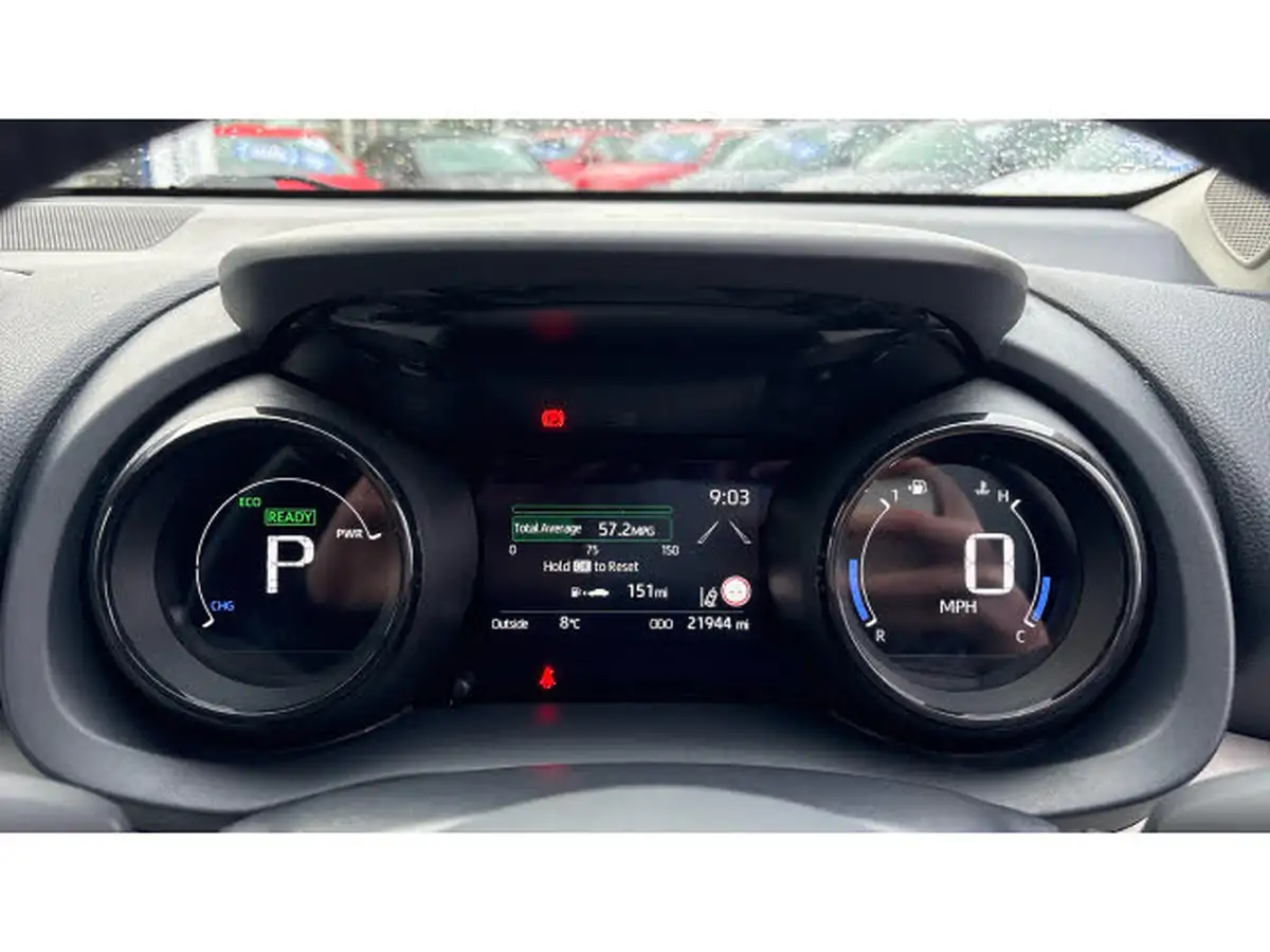 2022-toyota-yaris-15-vvt-i-excel-big-17