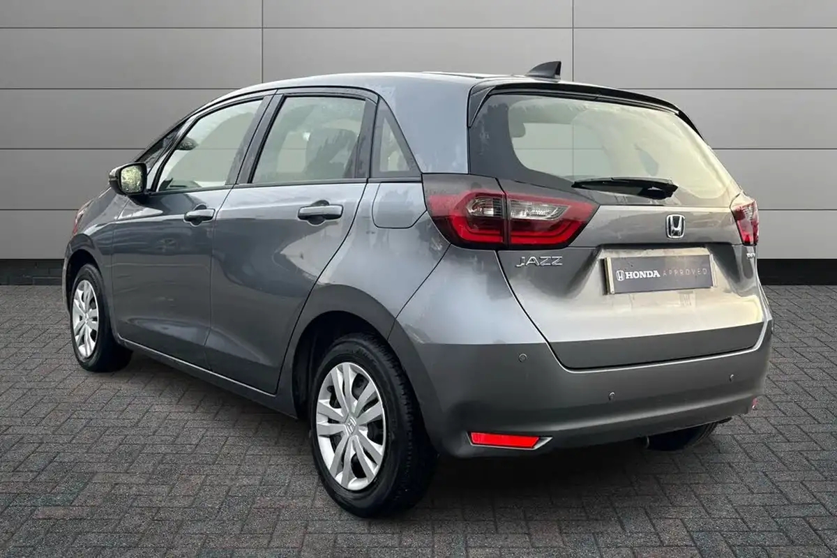 2022-honda-jazz-15-i-mmd-se-109ps-big-2