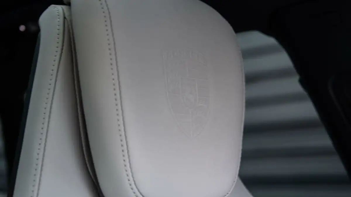 2023-porsche-taycan-e-4s-cross-turismo-big-66