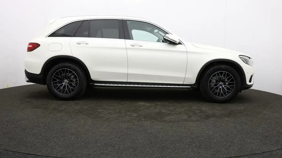 2019-mercedes-benz-glc-class-21d-glc250d-sport-premium-plusss-station-wagon-5d-big-32