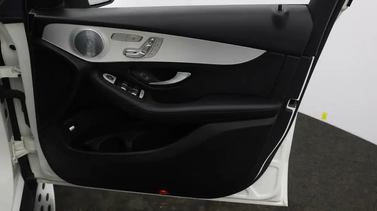 2019-mercedes-benz-glc-class-21d-glc250d-sport-premium-plusss-station-wagon-5d-big-14