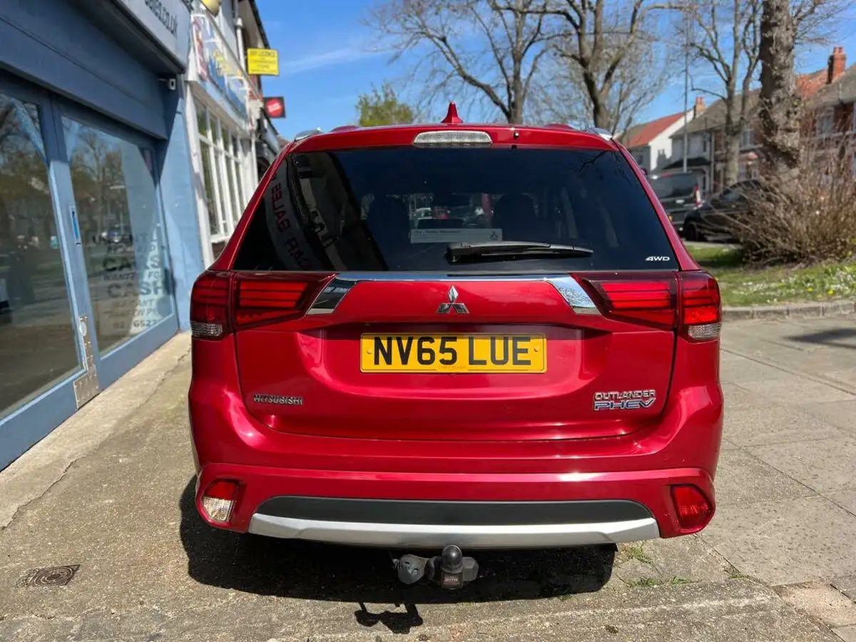 2015-mitsubishi-outlander-20-gx4h-big-5