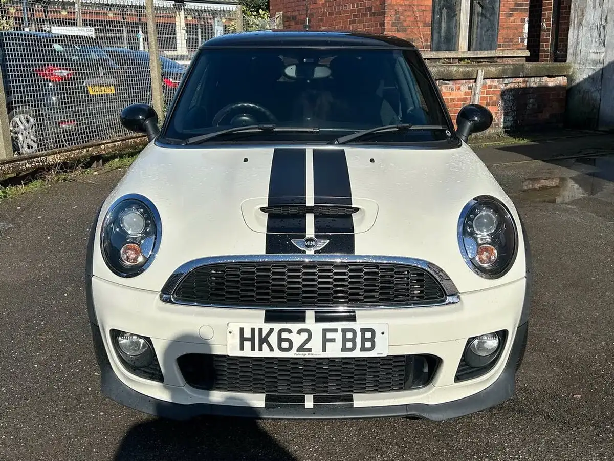 2012-mini-cooper-16-cooper-s-184bhp-sport-chili-hatchback-3d-big-1