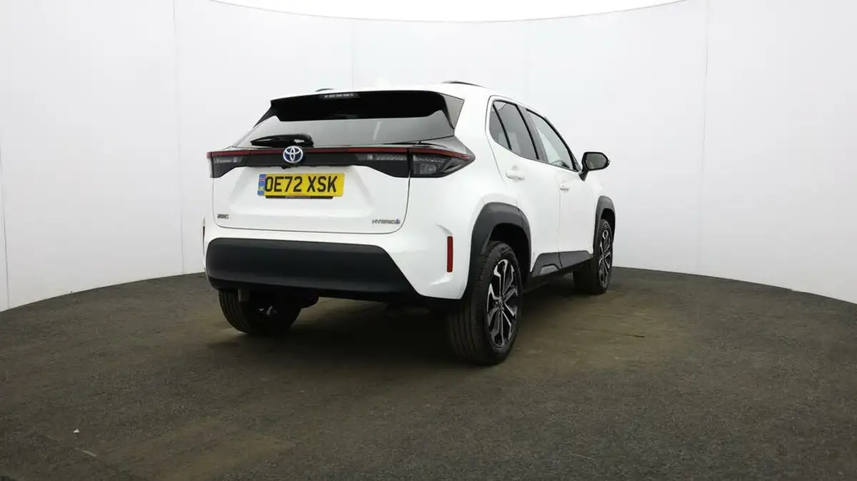 2022-toyota-yaris-cross-15-vvt-i-design-big-51