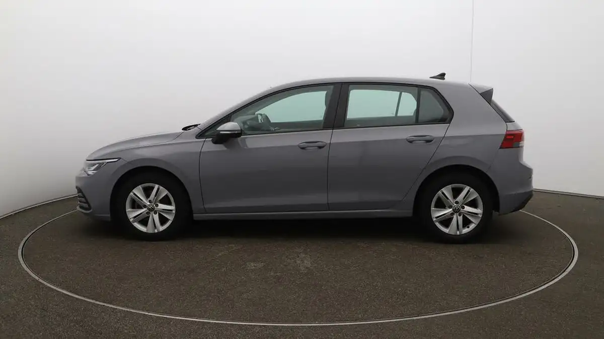 2023-volkswagen-golf-15-tsi-life-130ps-hatchback-big-55
