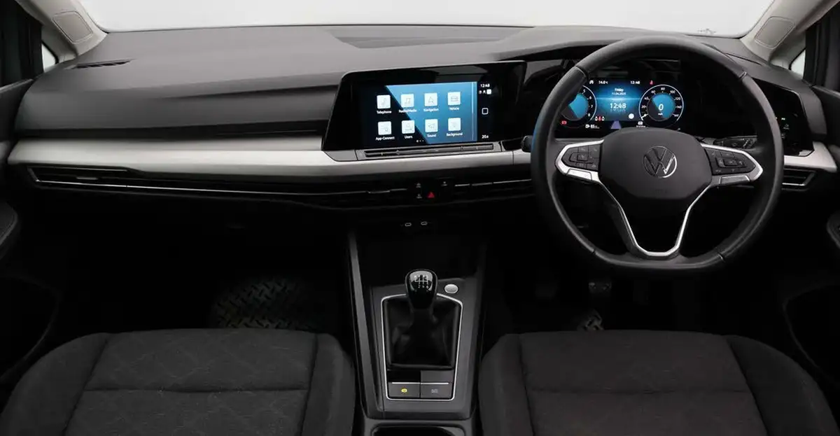 2023-volkswagen-golf-15-tsi-life-130ps-hatchback-big-13
