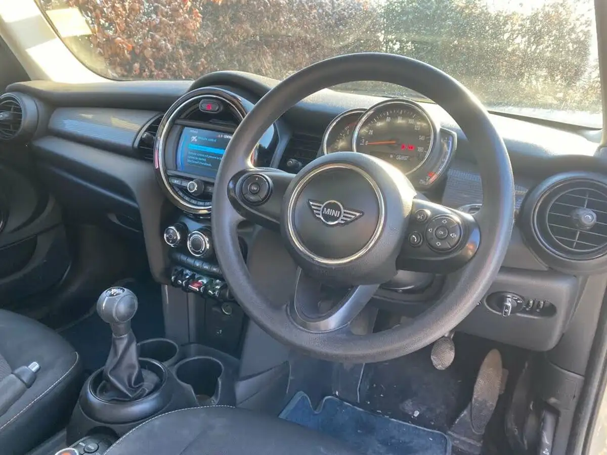 2018-mini-cooper-15-cooper-classic-ss-hatchback-5d-big-15