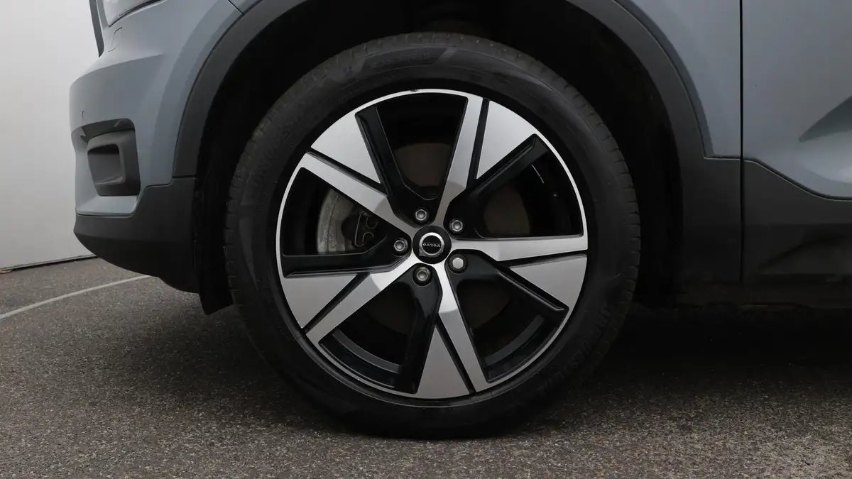 2022-volvo-xc40-e-twin-recharge-plus-big-18
