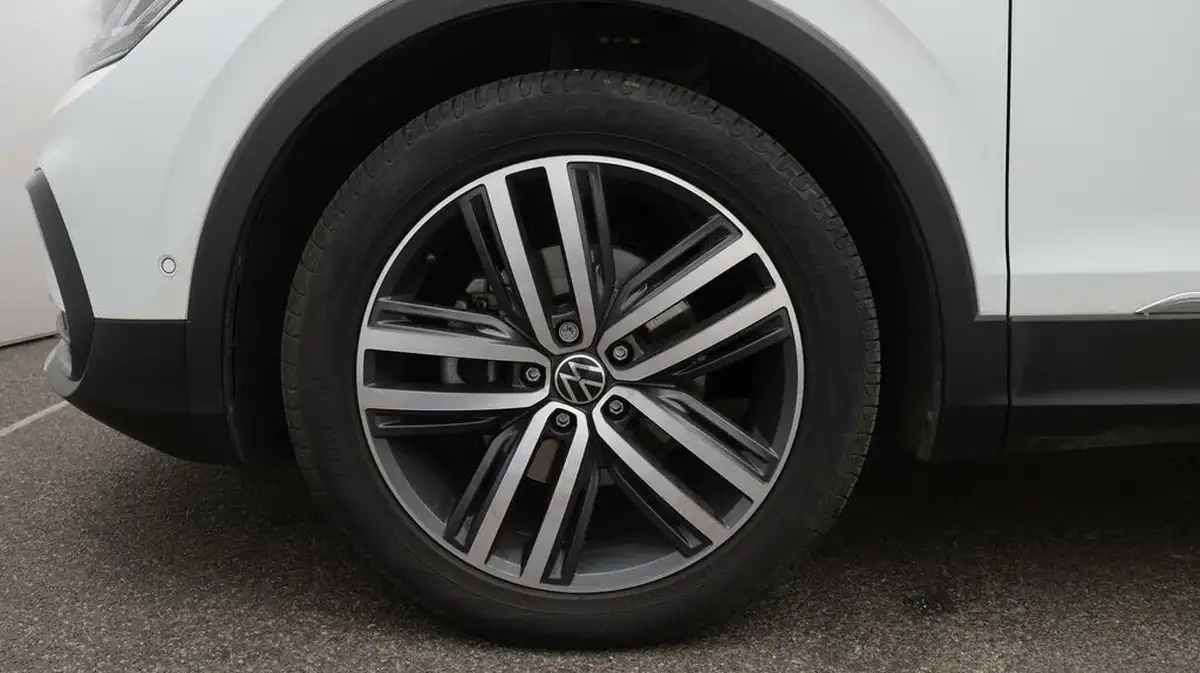 2021-volkswagen-tiguan-15-tsi-elegance-big-18
