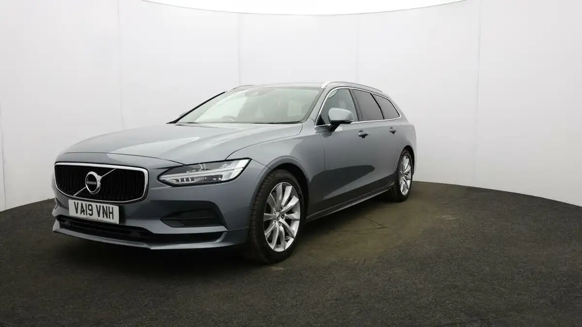 2019-volvo-v90-20-t4-momentum-big-22