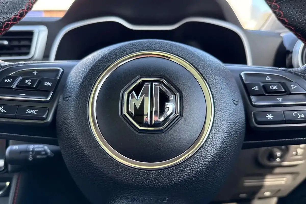 2022-mg-zs-suv-10t-gdi-exclusive-big-40